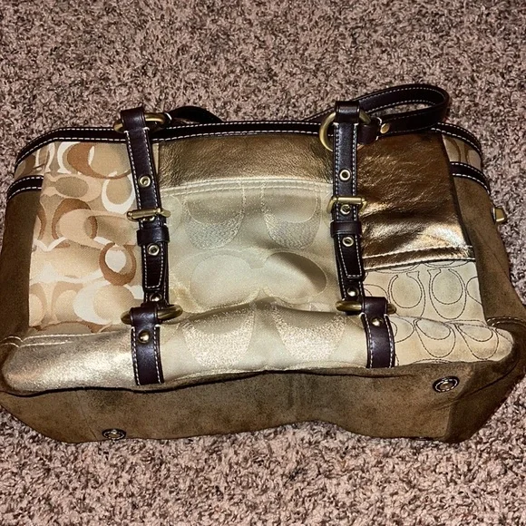 Beautiful Bronze, Brown, Suede/Leather Glitter Coach Purse! - Picture 7 of 9